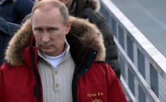 president-russe-vladimir-poutine-visite-site-saut-a-ski-installe-pres-sotchi-3-janvier-2014-1469849-616x380[1].jpg