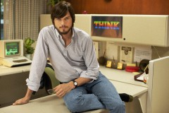 ashton-kutcher-as-steve-jobs[1].jpg